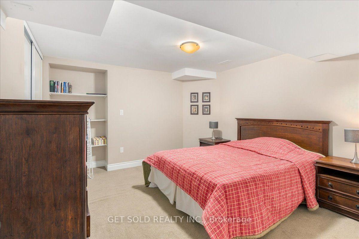 Photo 34 of 10 Coldwater Court, Vaughan, Beverley Glen — HOMEH