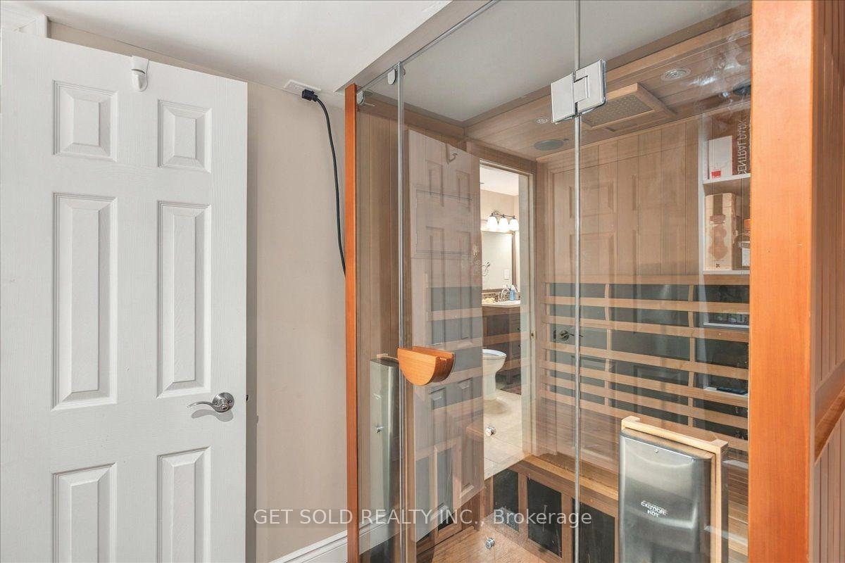 Photo 36 of 10 Coldwater Court, Vaughan, Beverley Glen — HOMEH