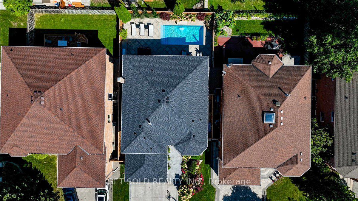Photo 40 of 10 Coldwater Court, Vaughan, Beverley Glen — HOMEH