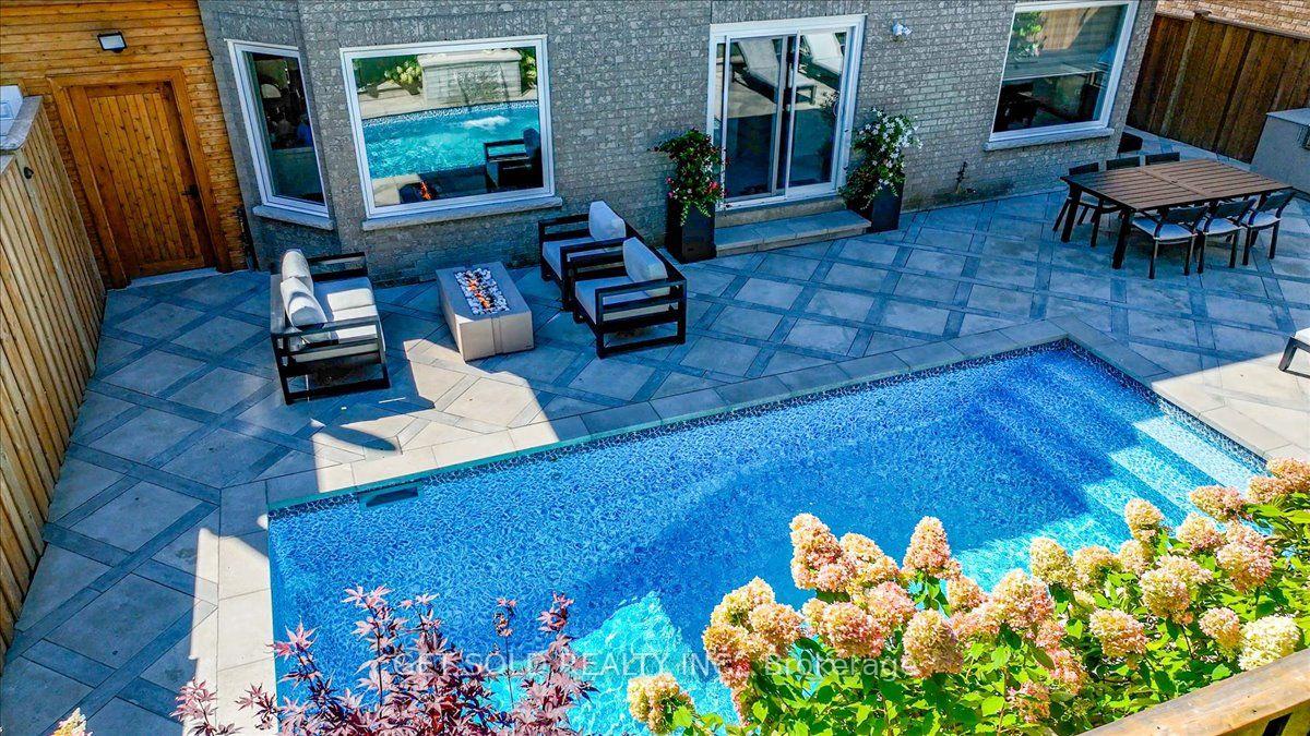 Photo 41 of 10 Coldwater Court, Vaughan, Beverley Glen — HOMEH