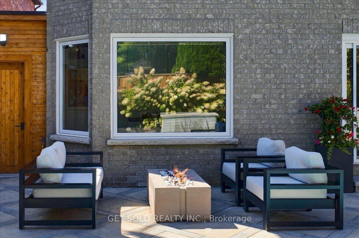 Photo 44 of 10 Coldwater Court, Vaughan, Beverley Glen — HOMEH