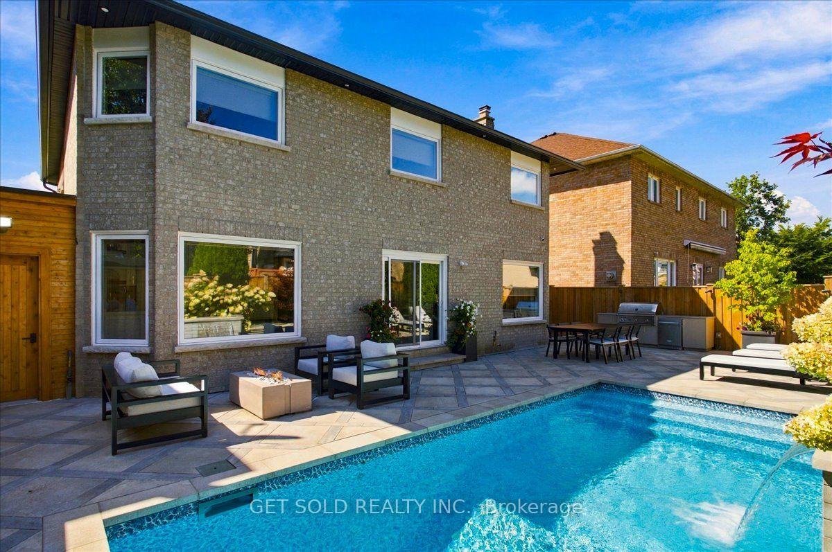 Photo 45 of 10 Coldwater Court, Vaughan, Beverley Glen — HOMEH