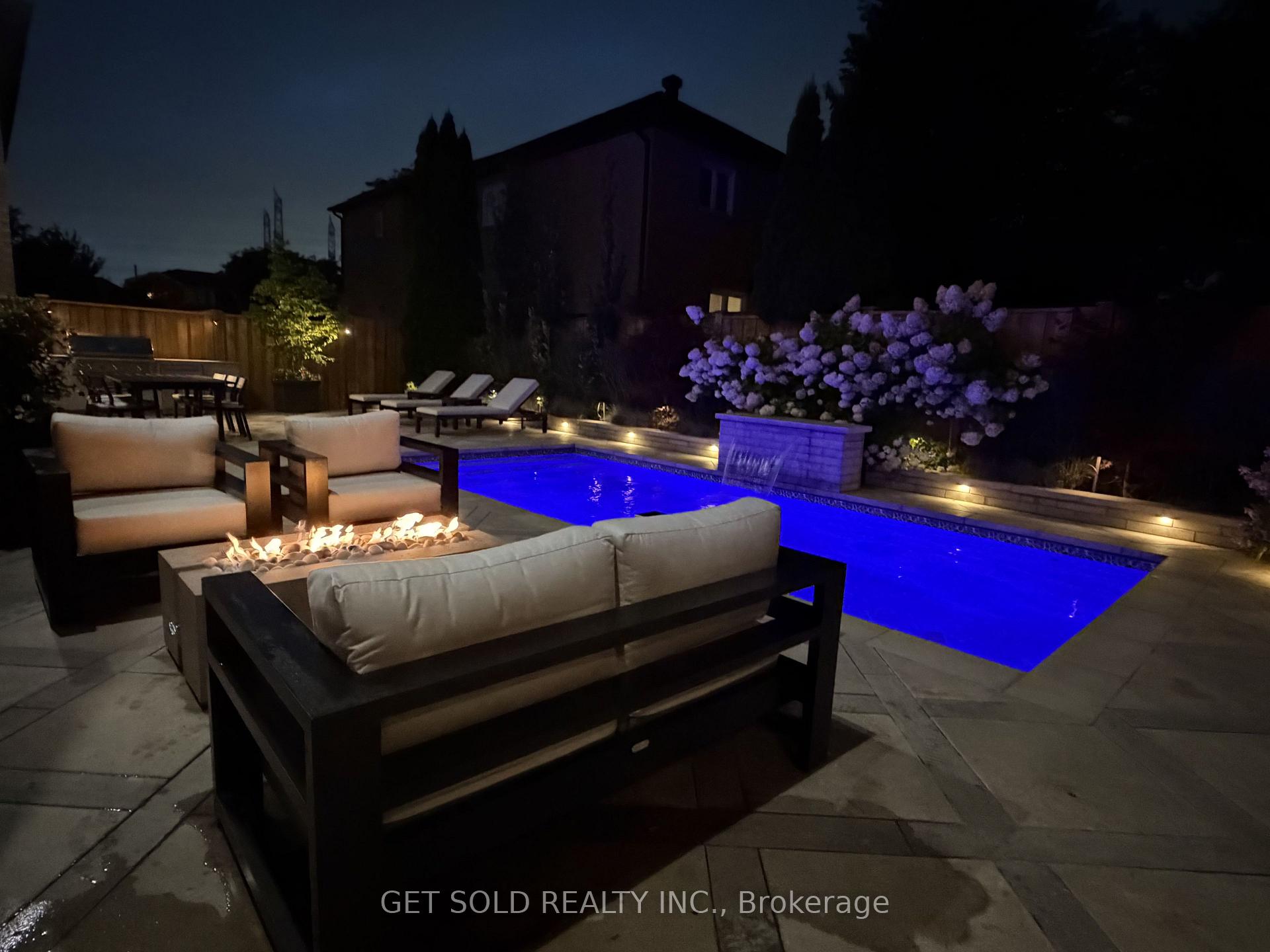 Photo 47 of 10 Coldwater Court, Vaughan, Beverley Glen — HOMEH