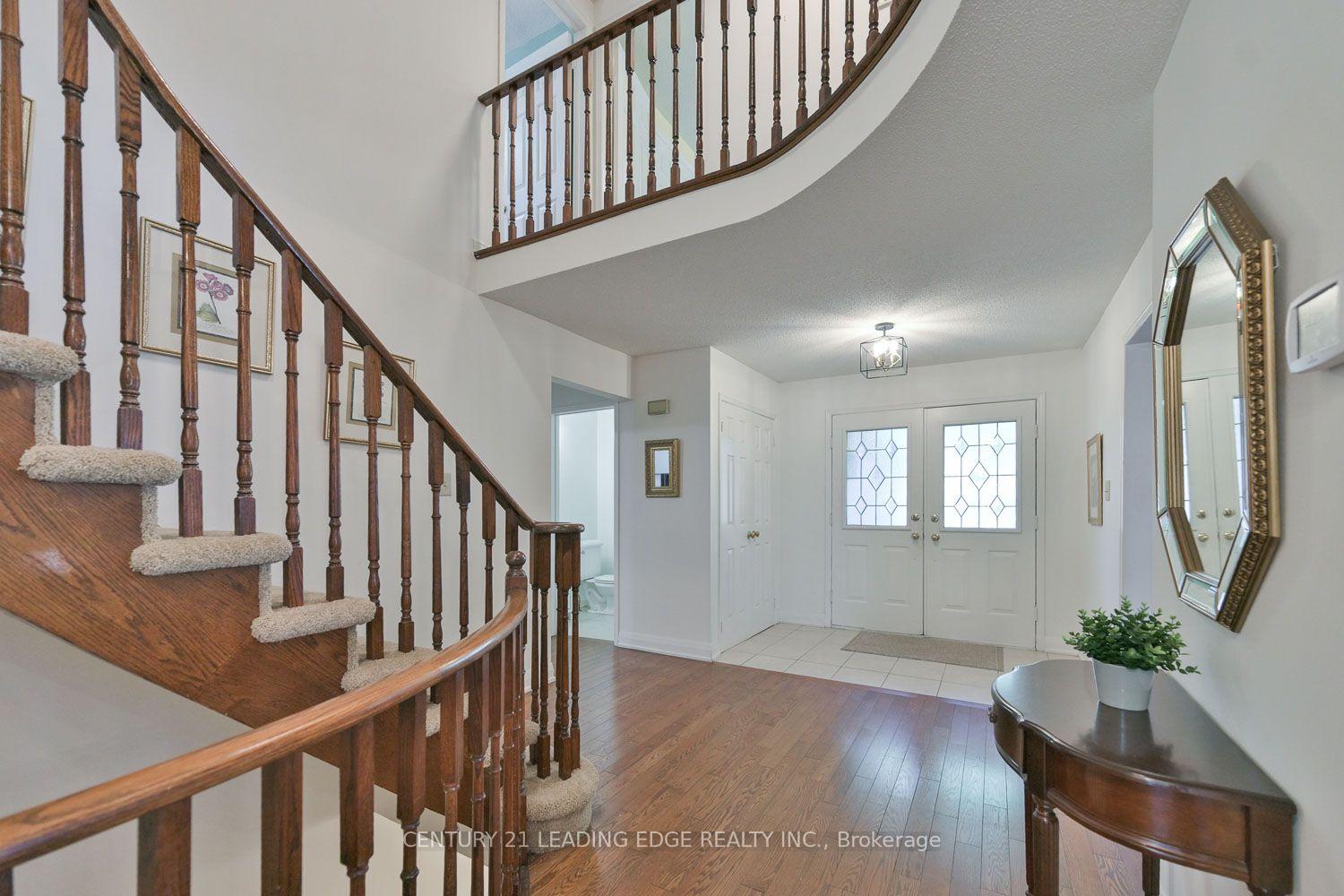 Photo 10 of 14 Montrose Crescent, Markham, Unionville — HOMEH