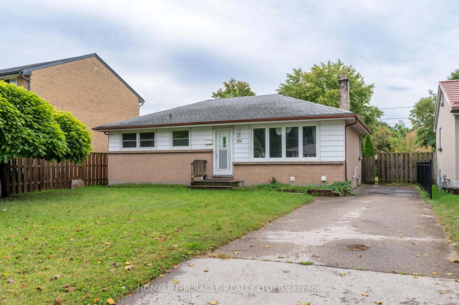 Photo 5 of 104 Queenston Crescent, London, East O — HOMEH