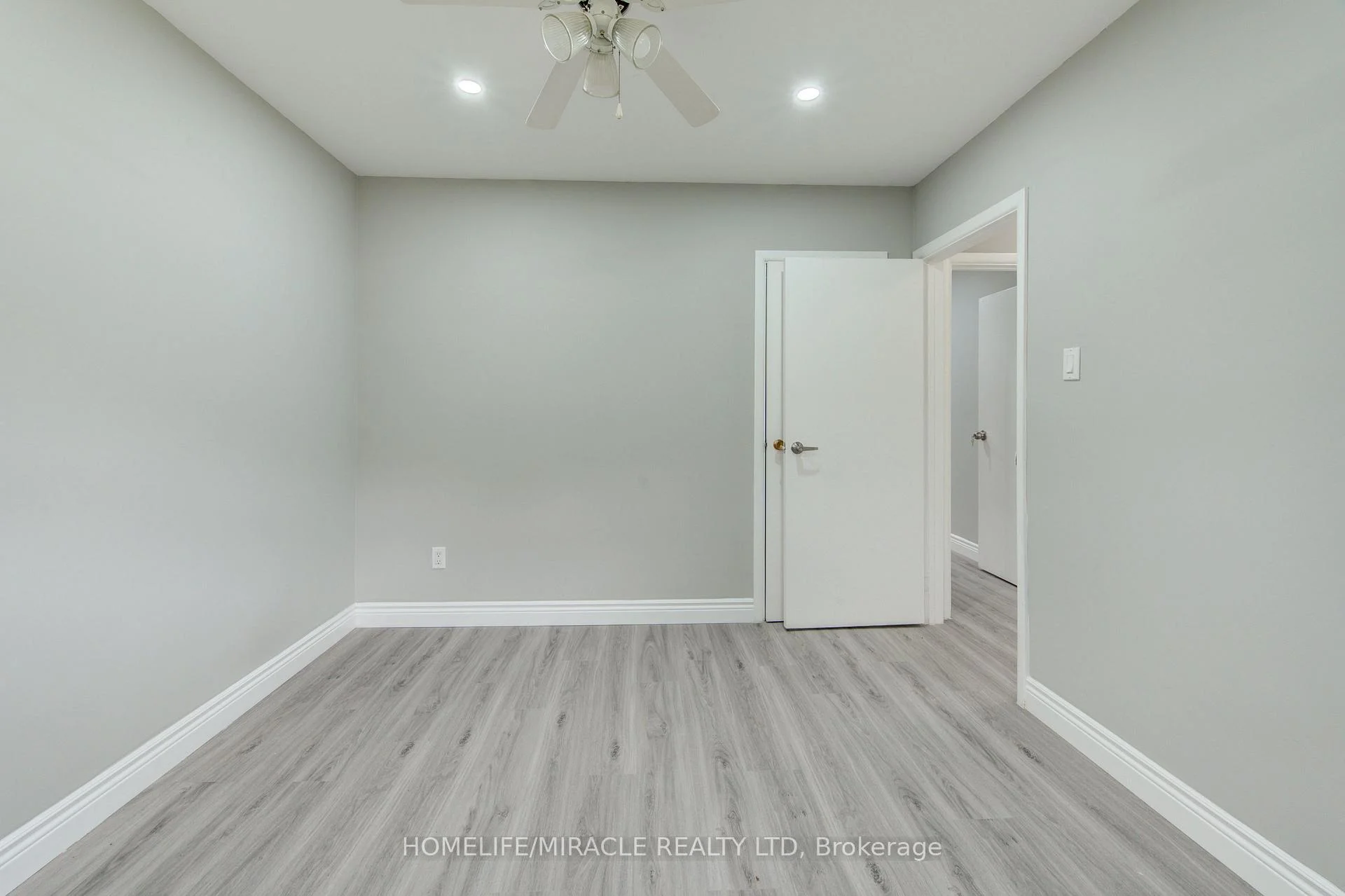 Photo 20 of 104 Queenston Crescent, London, East O — HOMEH