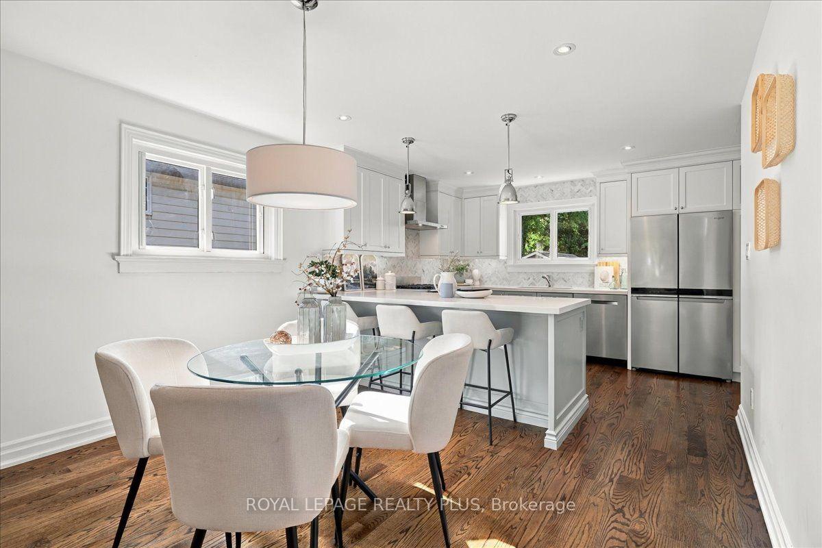 Photo 6 of 1865 Barsuda Drive, Mississauga, Clarkson — HOMEH
