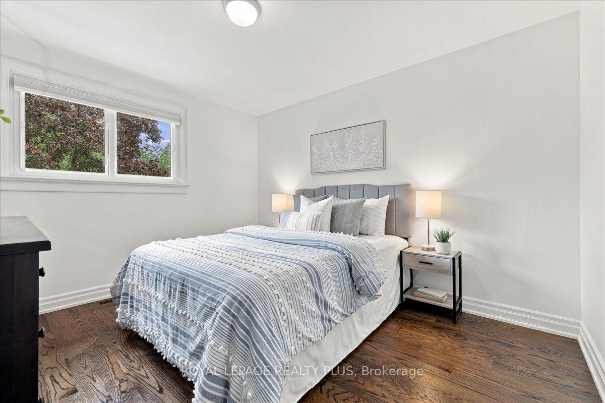 Photo 16 of 1865 Barsuda Drive, Mississauga, Clarkson — HOMEH