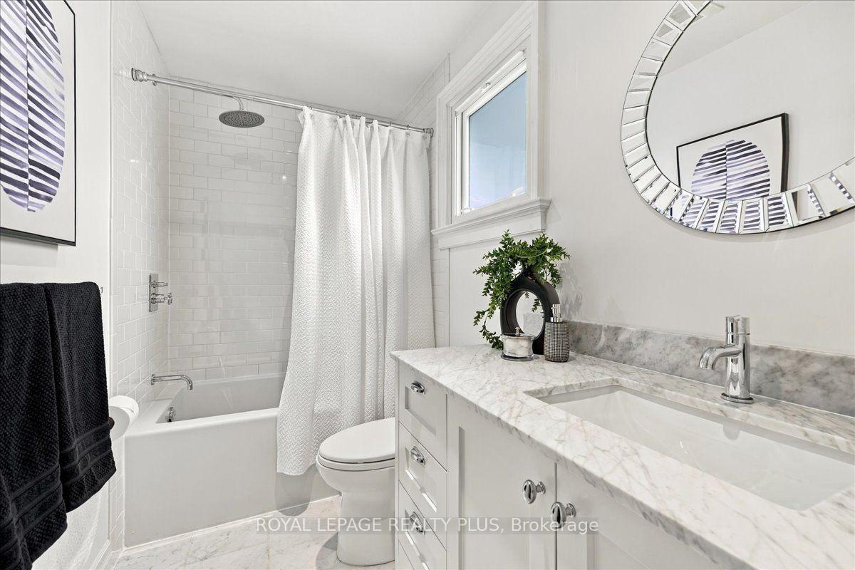 Photo 18 of 1865 Barsuda Drive, Mississauga, Clarkson — HOMEH