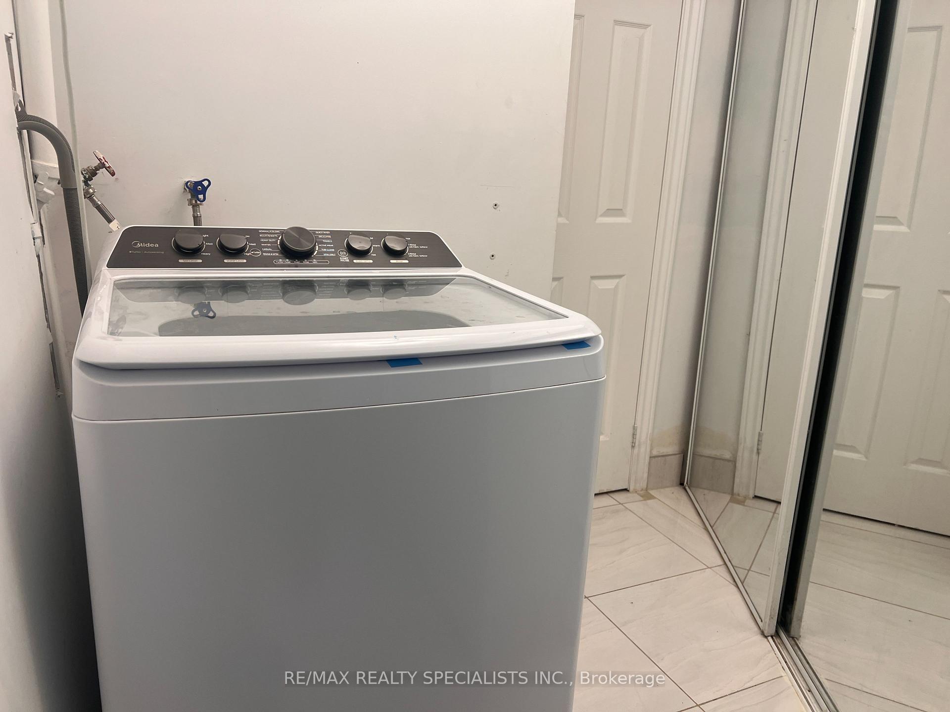 Photo 6 of Unit Basement, 3156 Mccarron Crescent, Mississauga, Meadowvale — HOMEH
