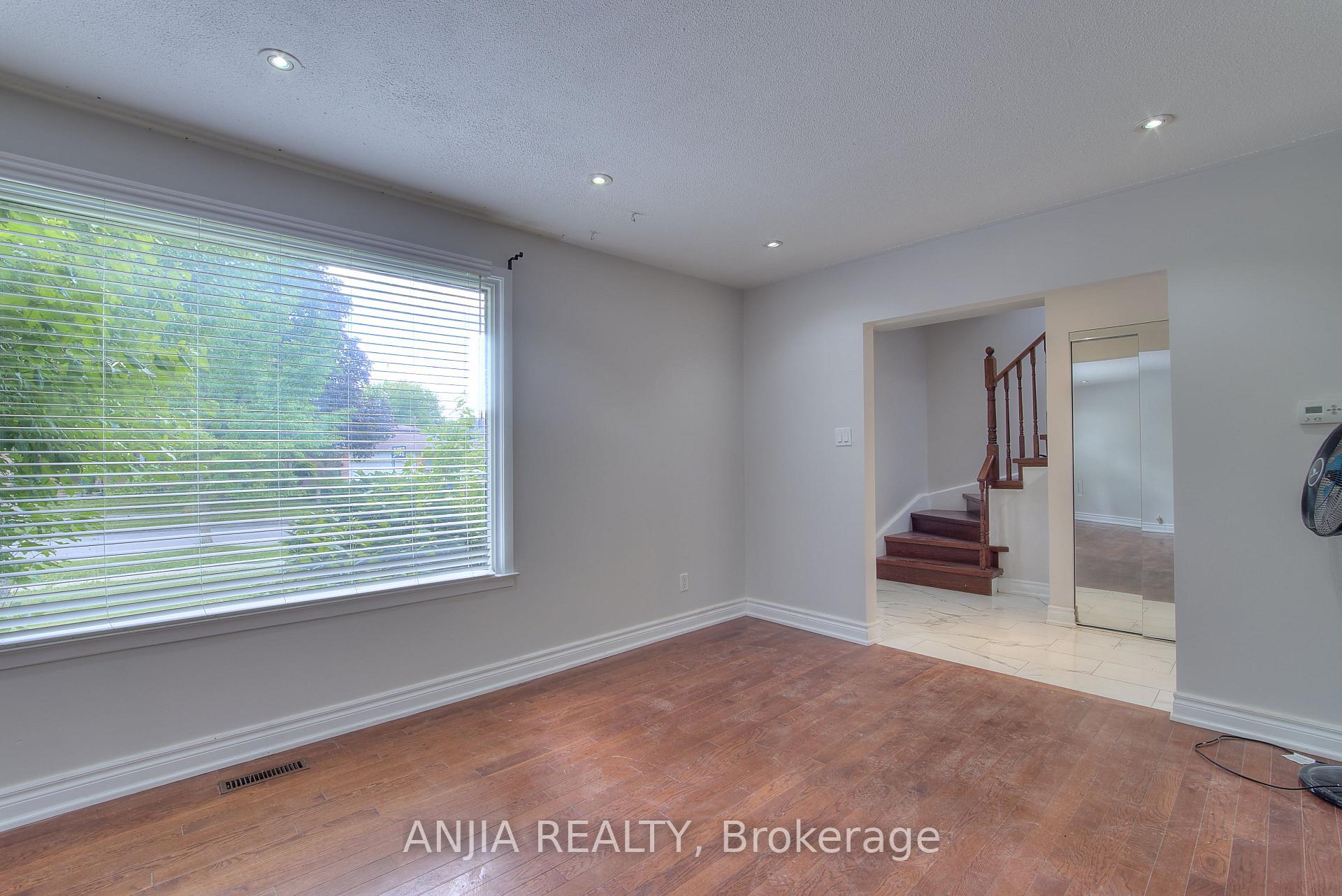 Photo 7 of 14 Cherrystone Drive, North York, Hillcrest Village — HOMEH