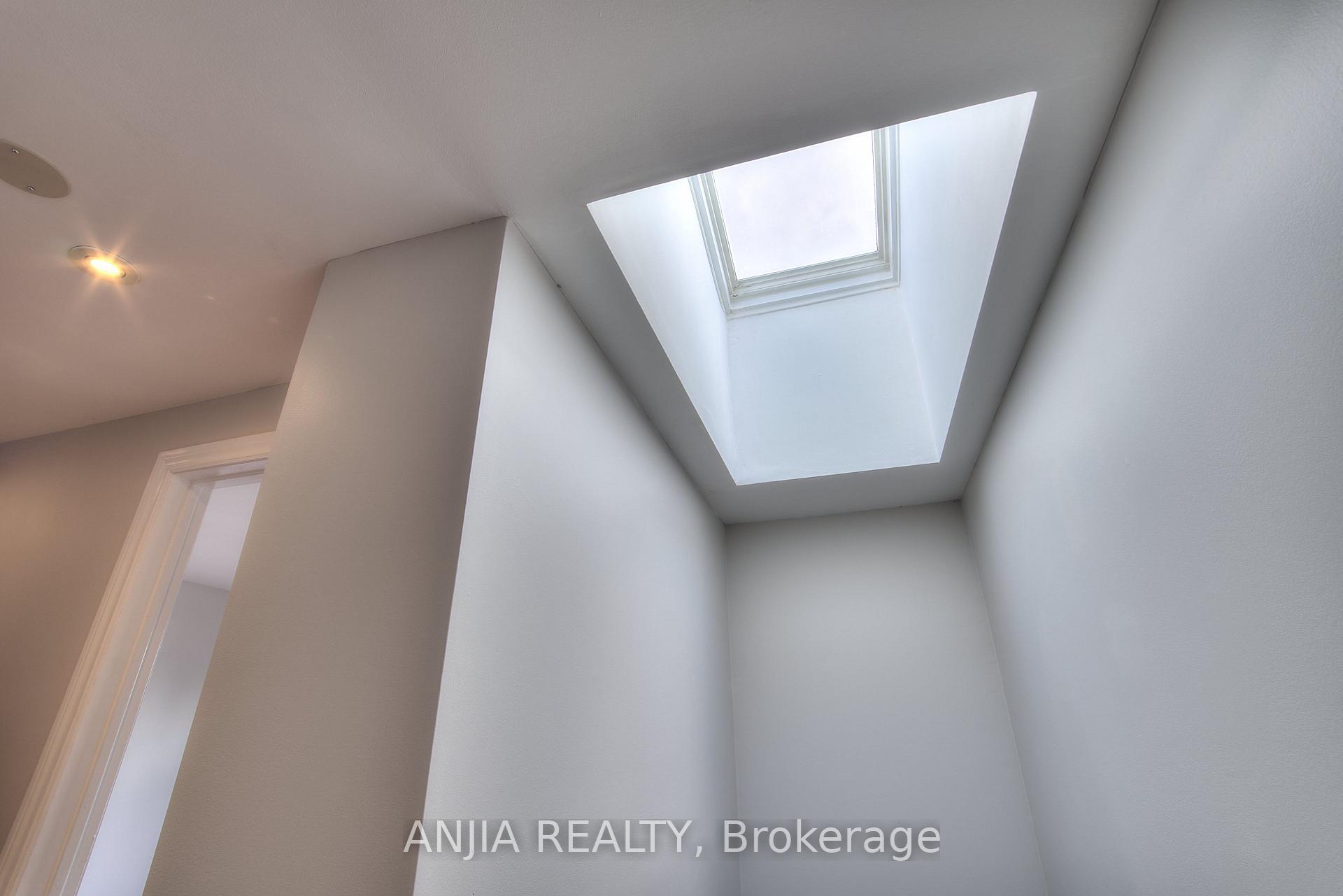 Photo 8 of 14 Cherrystone Drive, North York, Hillcrest Village — HOMEH