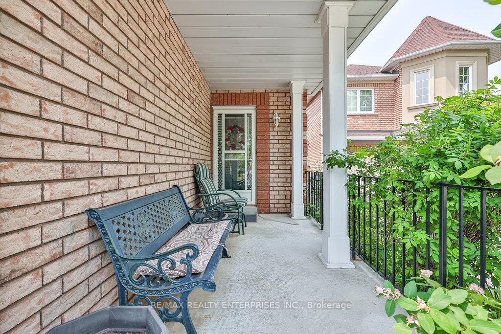 Photo 7 of 3 Jack Kenny Court, Caledon, Bolton West — HOMEH