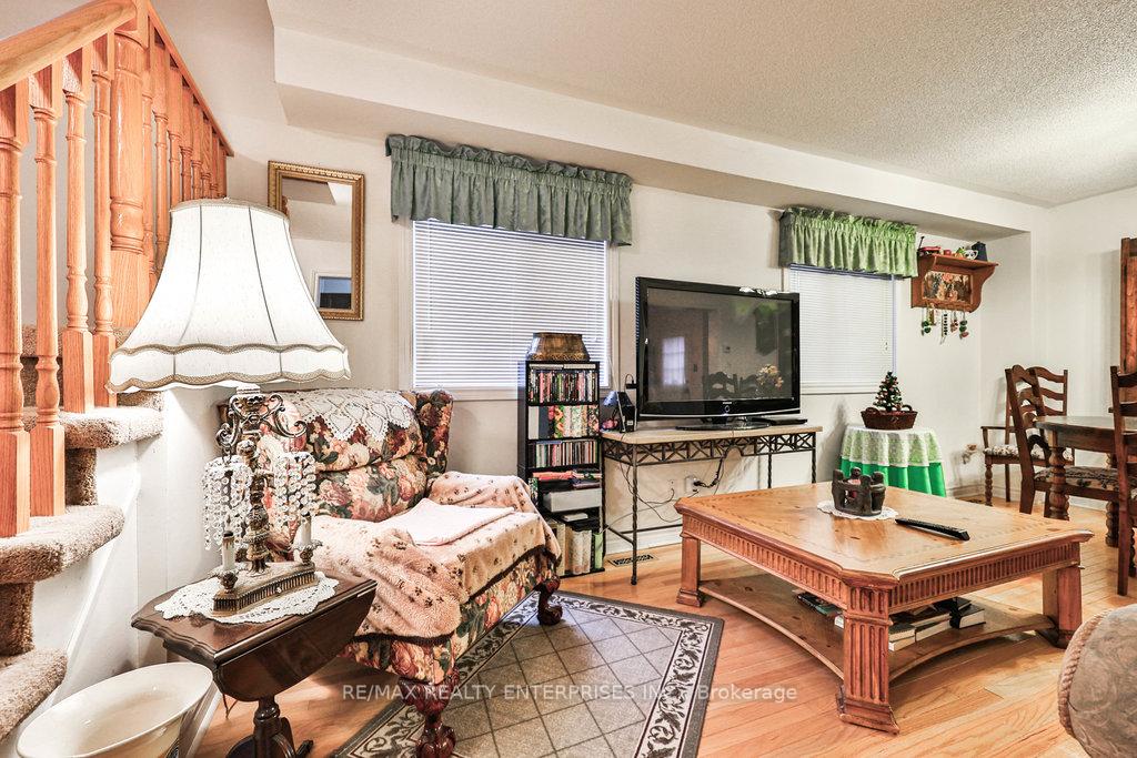 Photo 9 of 3 Jack Kenny Court, Caledon, Bolton West — HOMEH