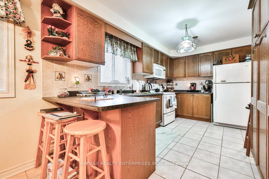 Photo 19 of 3 Jack Kenny Court, Caledon, Bolton West — HOMEH