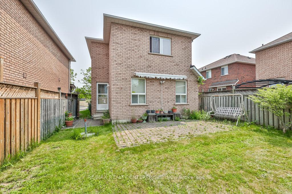 Photo 55 of 3 Jack Kenny Court, Caledon, Bolton West — HOMEH