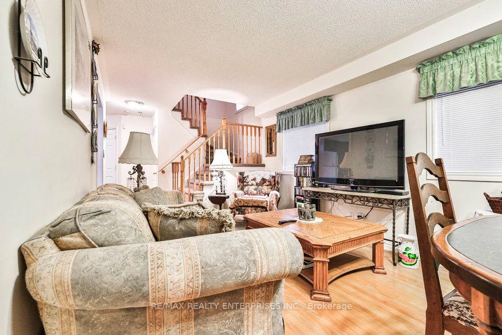 Photo 18 of 3 Jack Kenny Court, Caledon, Bolton West — HOMEH
