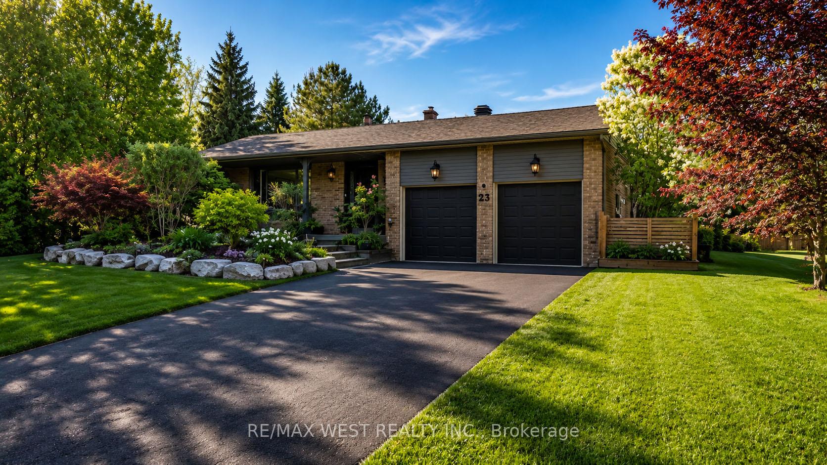 Photo 2 of 23 Mckibbon Avenue, Amaranth, Rural Amaranth — HOMEH