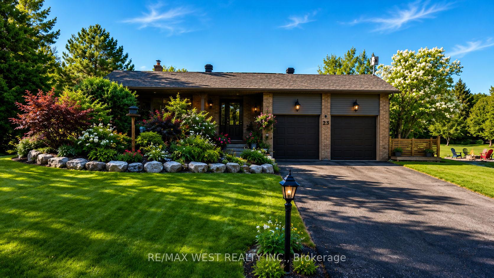 Photo 3 of 23 Mckibbon Avenue, Amaranth, Rural Amaranth — HOMEH