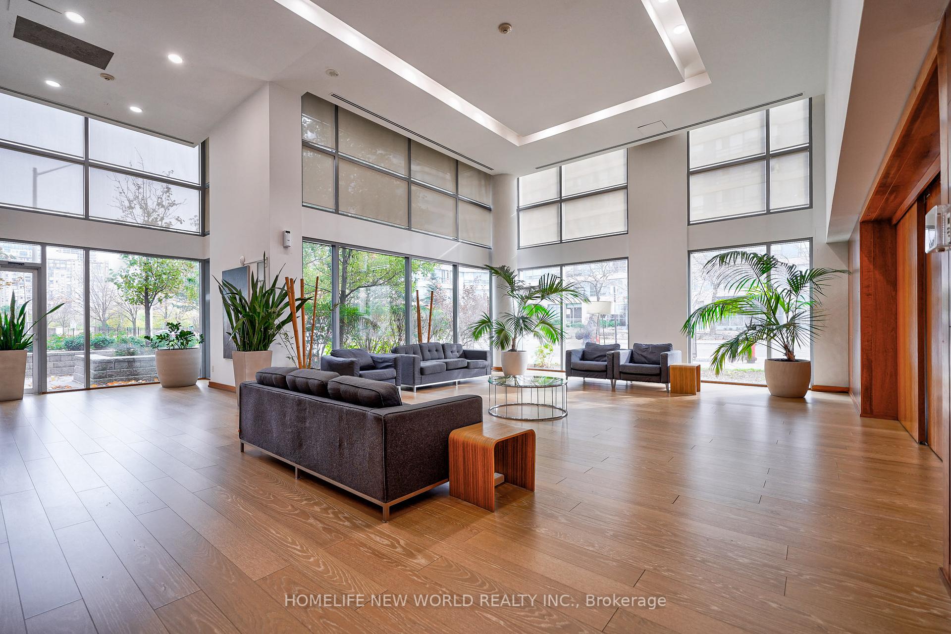 Photo 4 of Unit 2209, 225 Webb Drive, Mississauga, City Centre — HOMEH