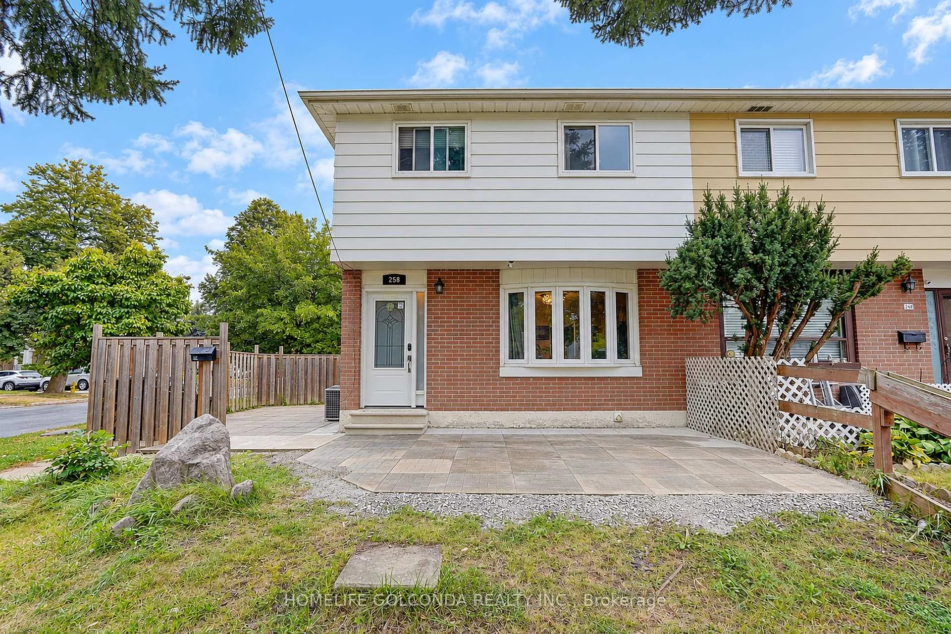 Photo 3 of 258 Hollyberry Trail, North York, Hillcrest Village — HOMEH