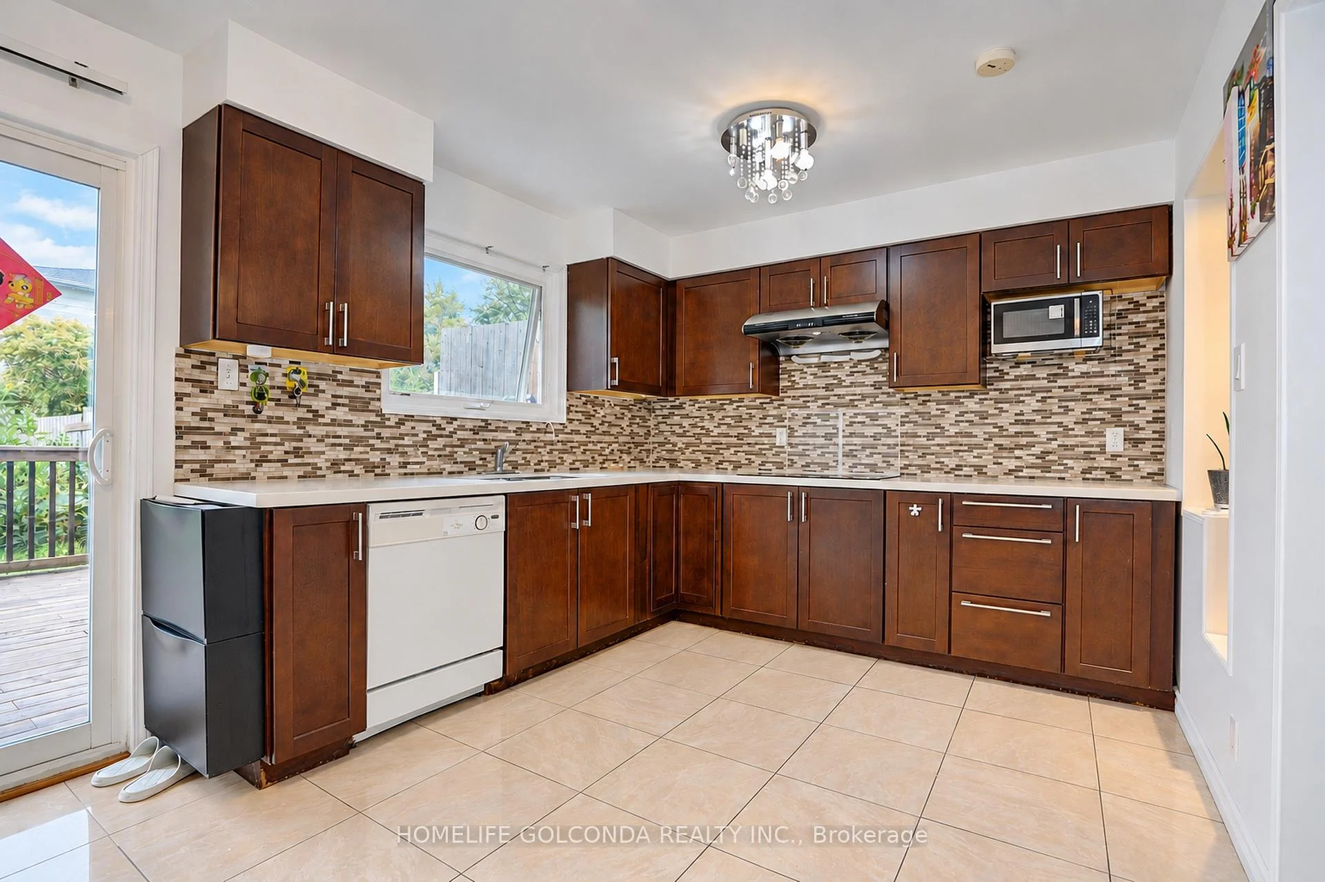 Photo 19 of 258 Hollyberry Trail, North York, Hillcrest Village — HOMEH