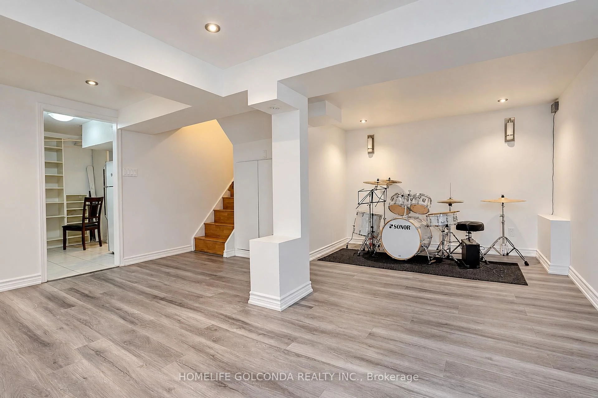 Photo 32 of 258 Hollyberry Trail, North York, Hillcrest Village — HOMEH