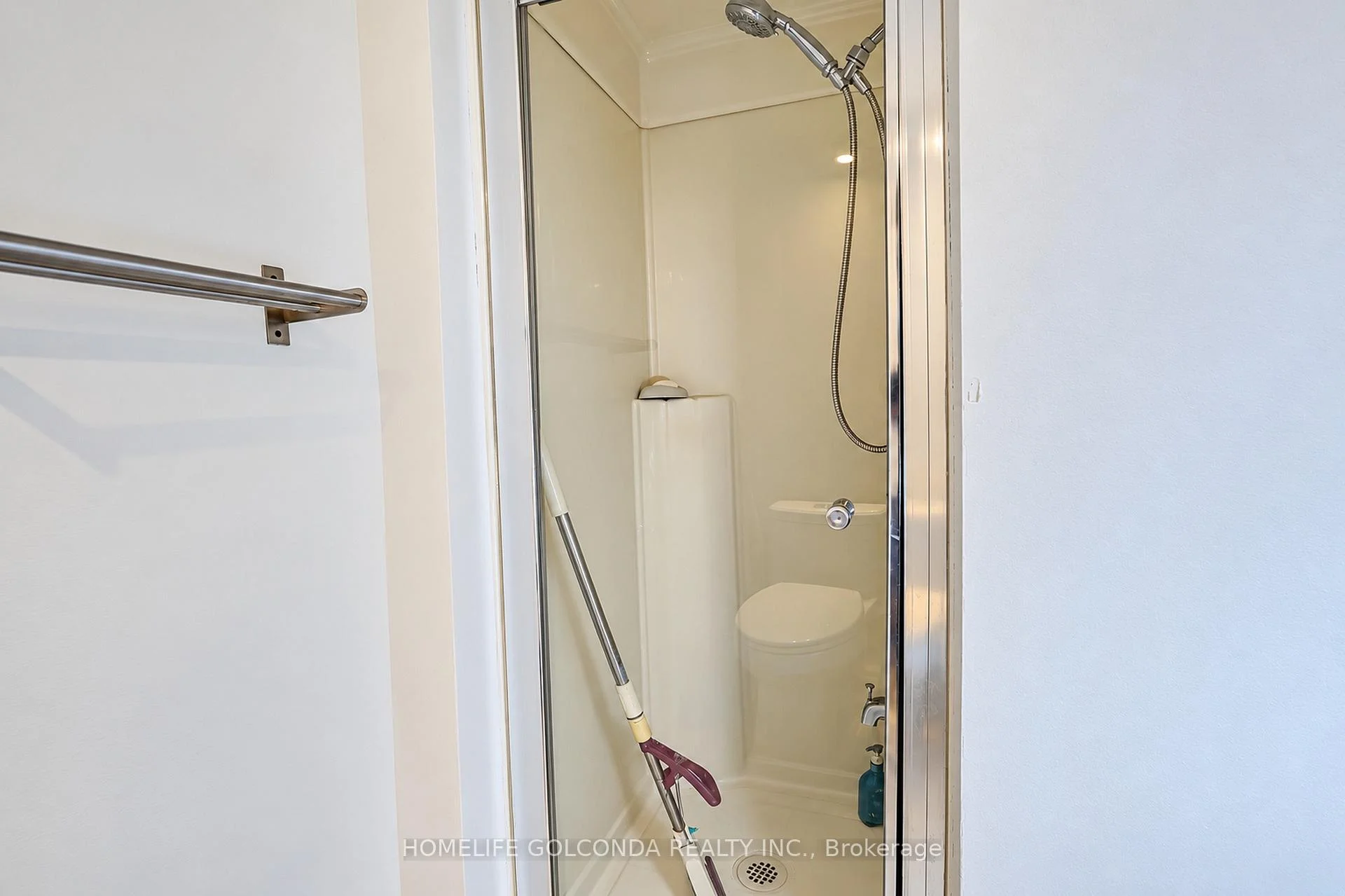 Photo 34 of 258 Hollyberry Trail, North York, Hillcrest Village — HOMEH