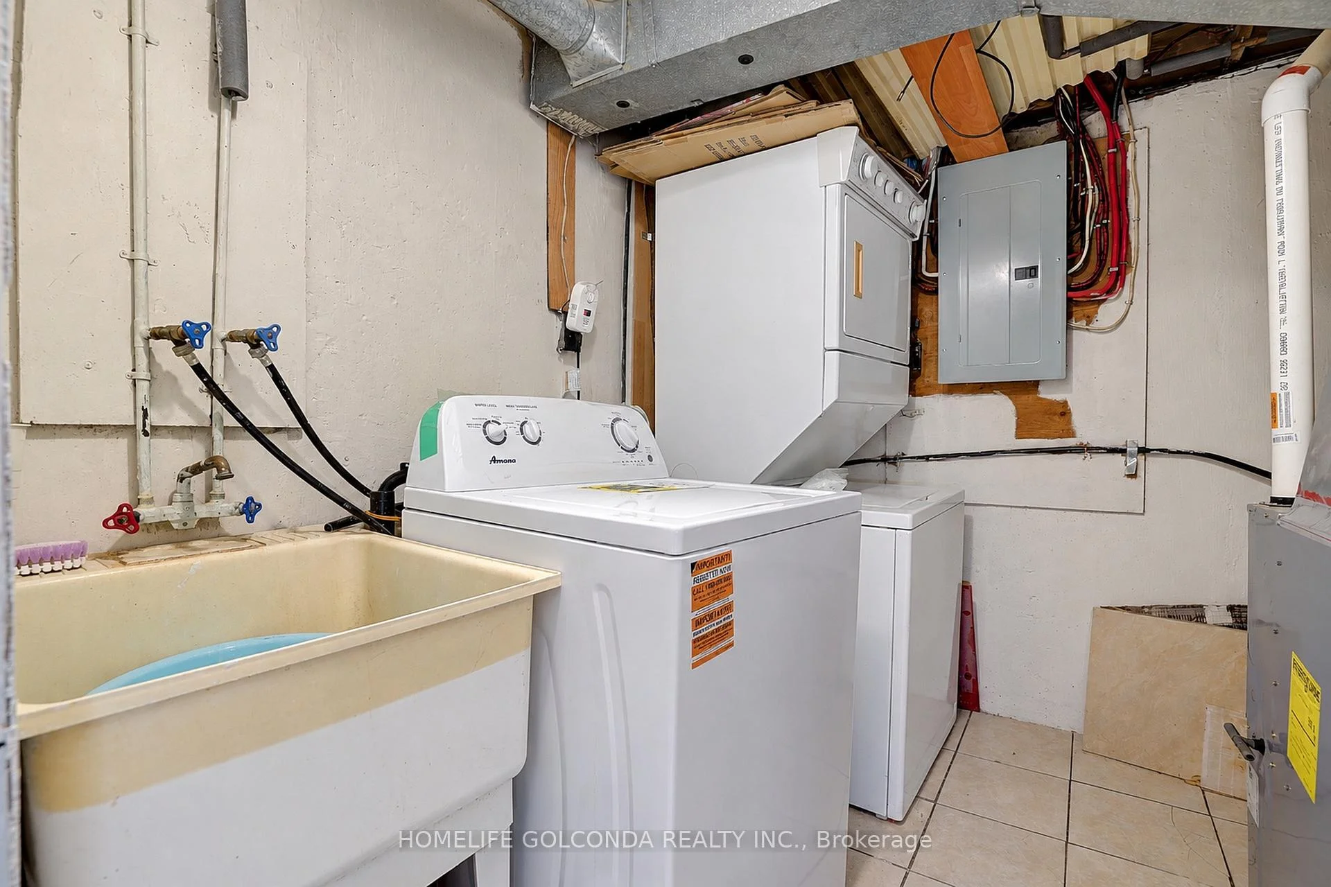 Photo 36 of 258 Hollyberry Trail, North York, Hillcrest Village — HOMEH