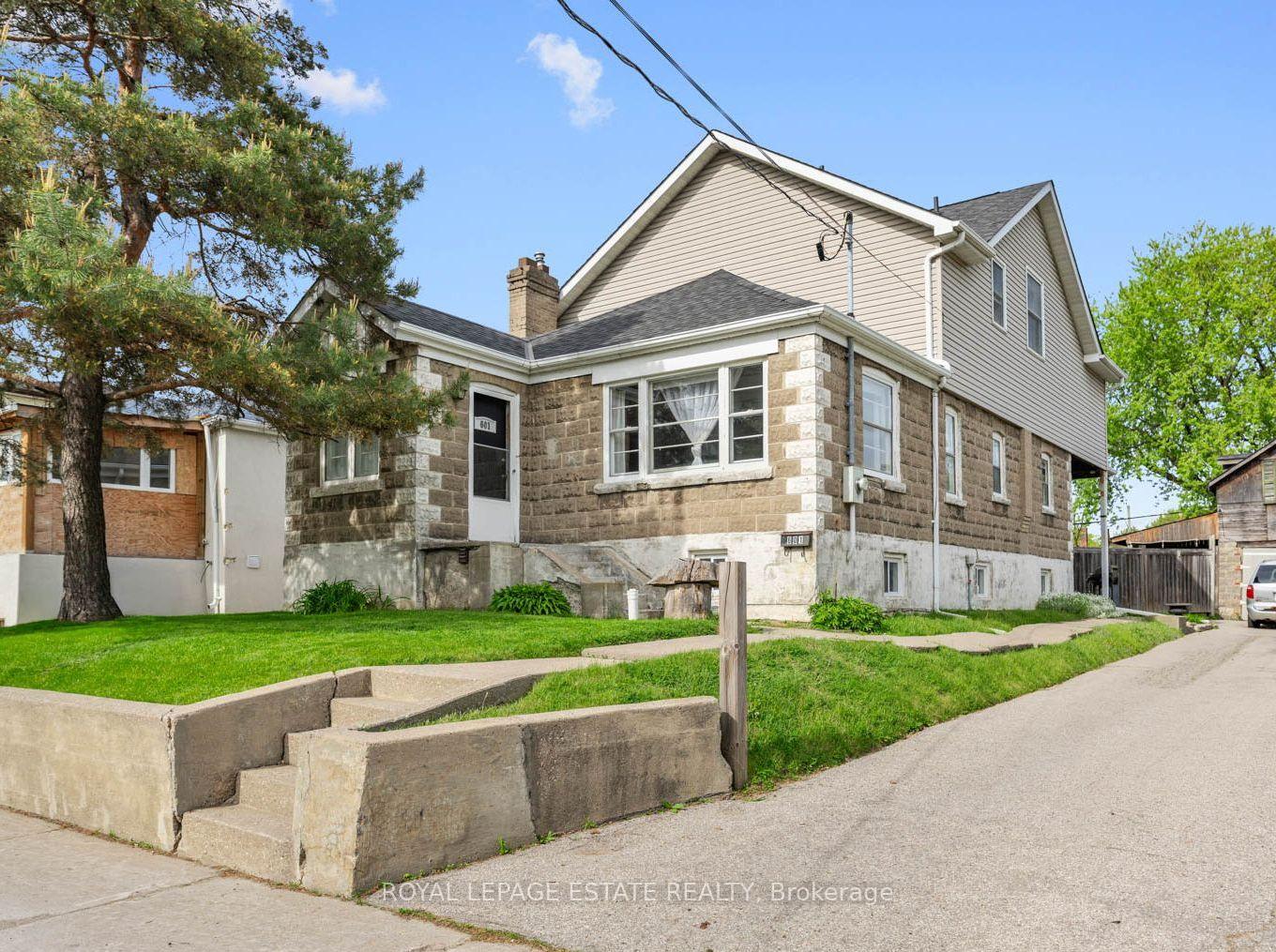 Photo of 601 Pharmacy Avenue