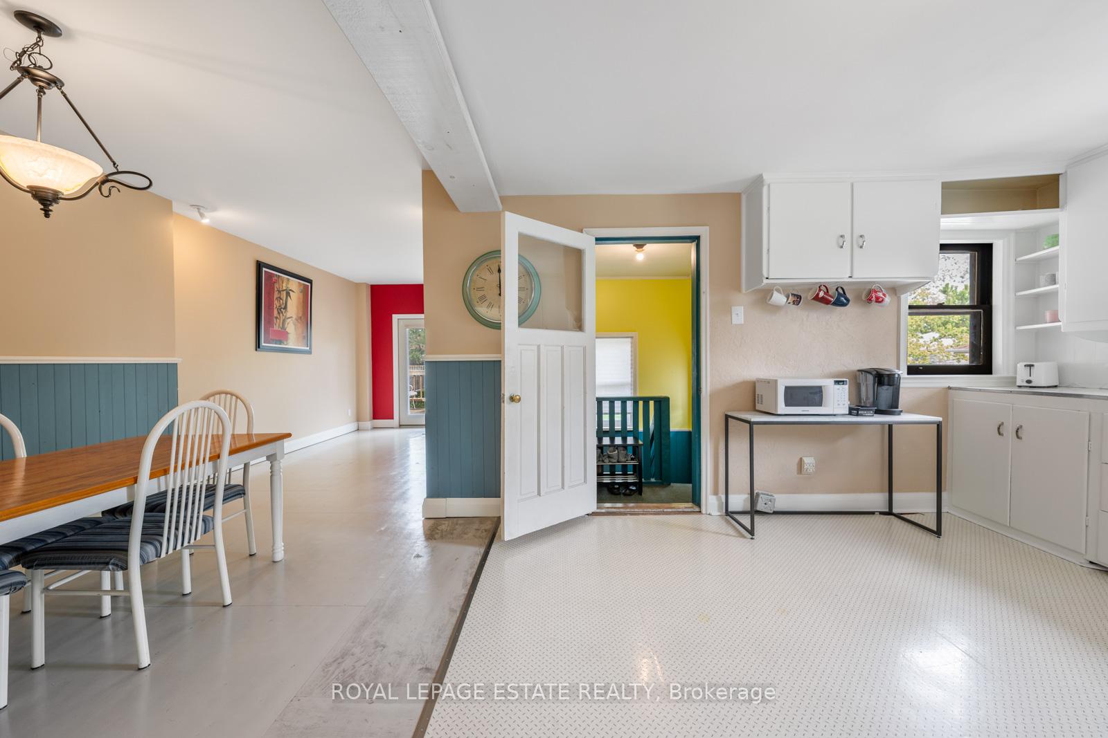 Photo 14 of 601 Pharmacy Avenue, Scarborough, Clairlea-Birchmount — HOMEH