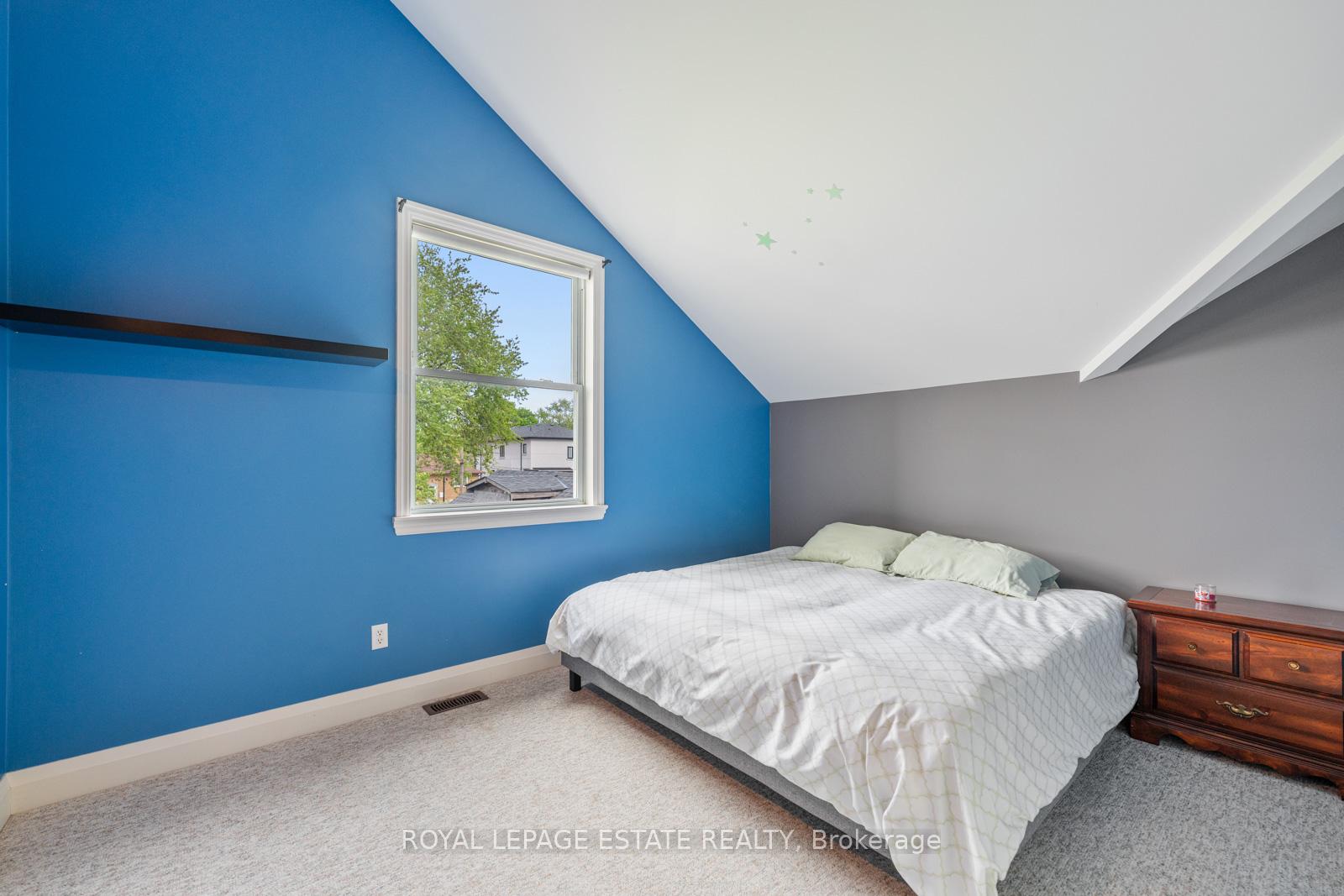 Photo 25 of 601 Pharmacy Avenue, Scarborough, Clairlea-Birchmount — HOMEH