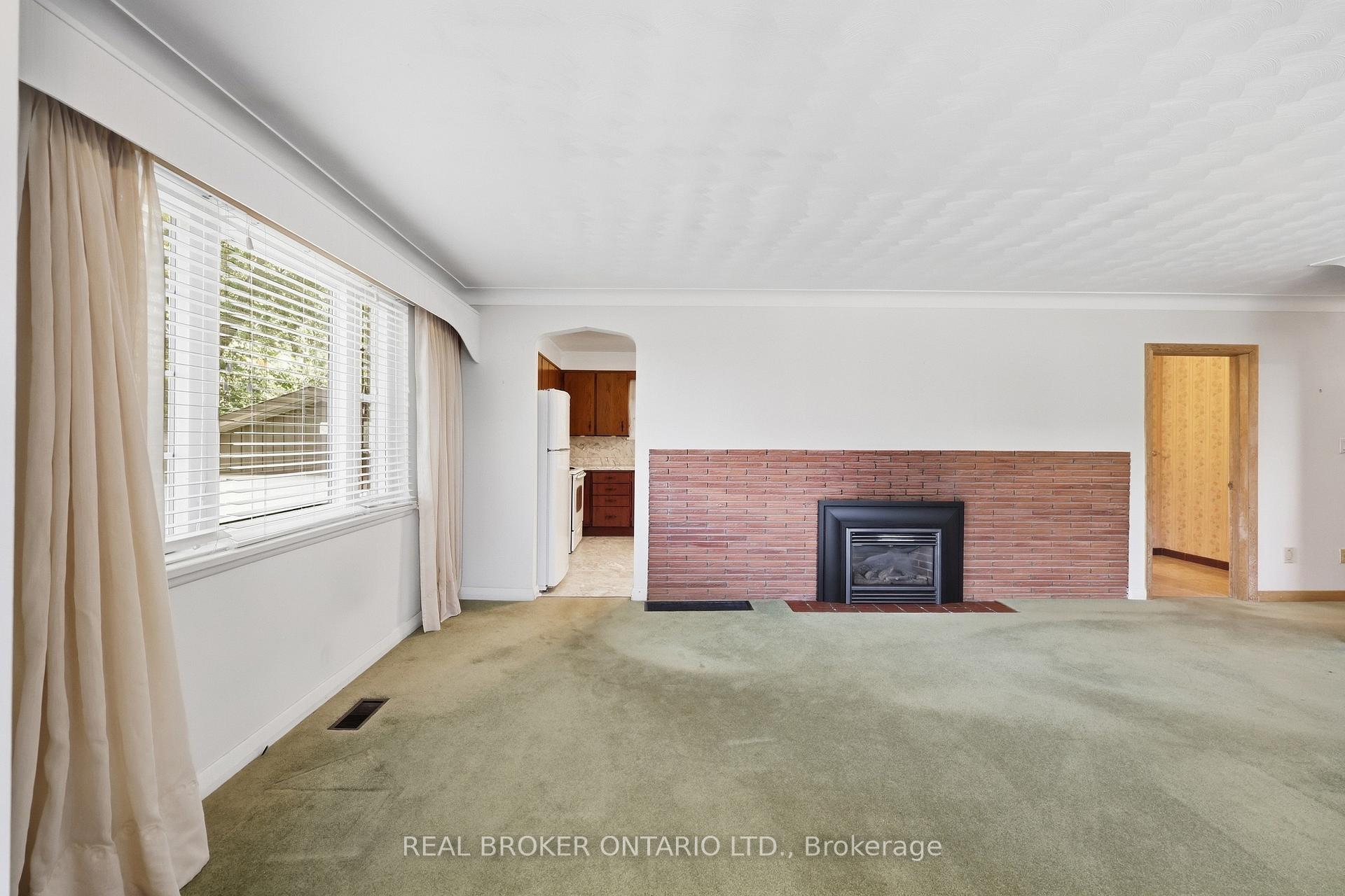 Photo 8 of 8 Hill Place, Hamilton, Stoney Creek — HOMEH