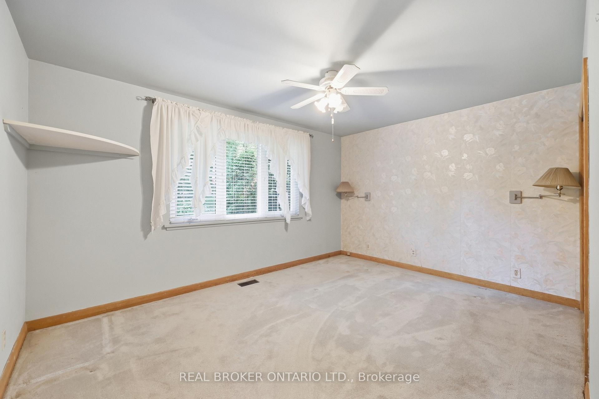 Photo 17 of 8 Hill Place, Hamilton, Stoney Creek — HOMEH