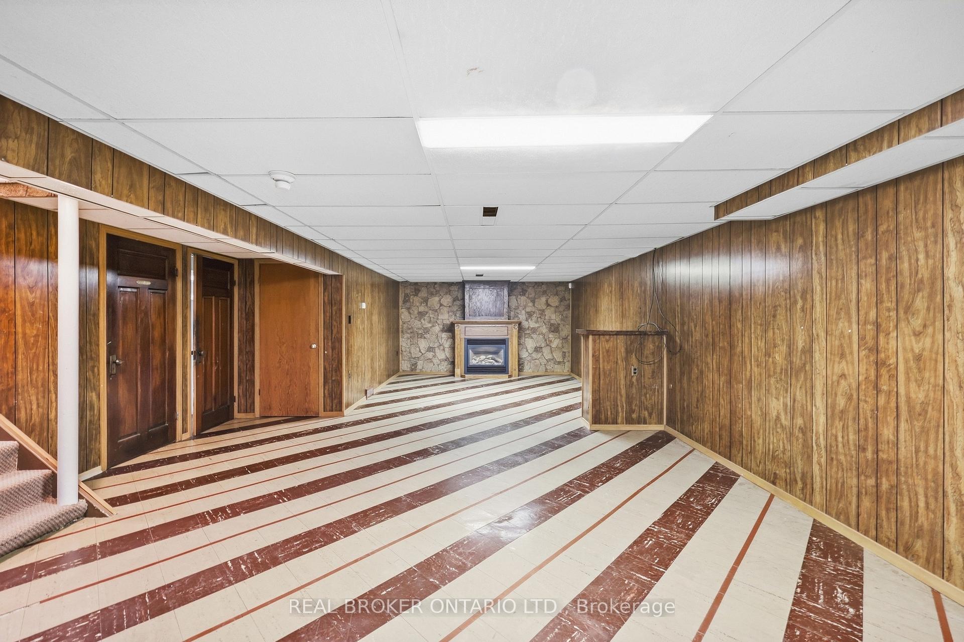 Photo 26 of 8 Hill Place, Hamilton, Stoney Creek — HOMEH