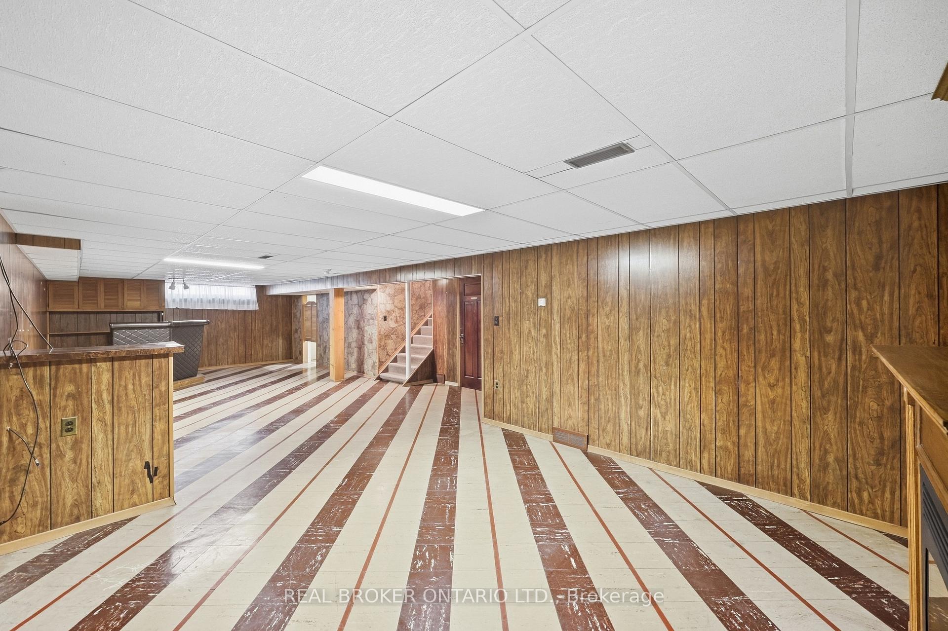 Photo 28 of 8 Hill Place, Hamilton, Stoney Creek — HOMEH