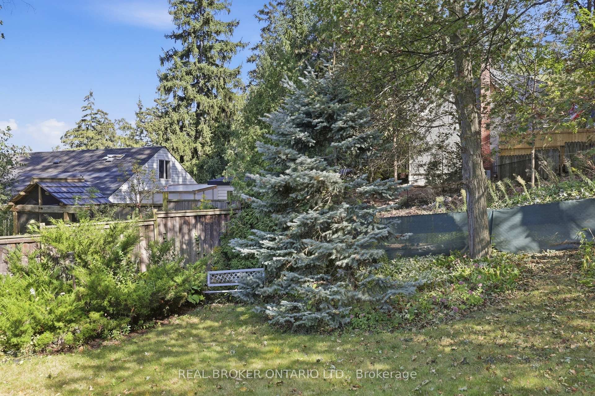 Photo 36 of 8 Hill Place, Hamilton, Stoney Creek — HOMEH