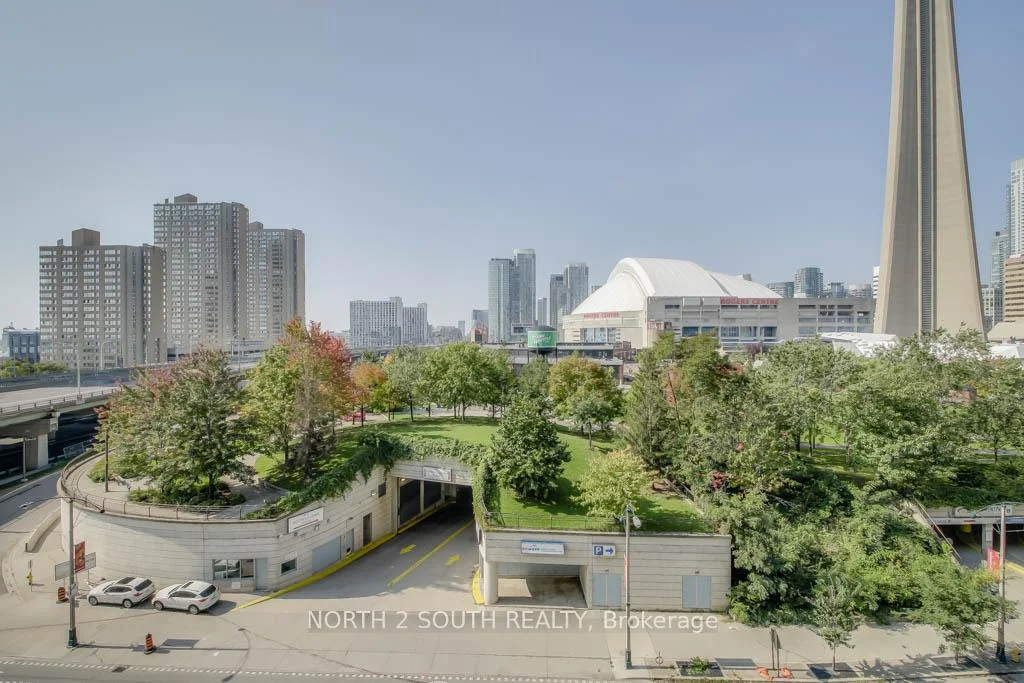 Photo 10 of Unit 712, 25 Lower Simcoe Street, Toronto, Waterfront Communities — HOMEH