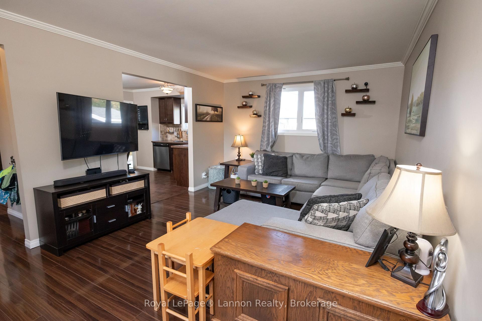 Photo 14 of 115 Newberry Crescent, Thunder Bay, Northwood Park — HOMEH