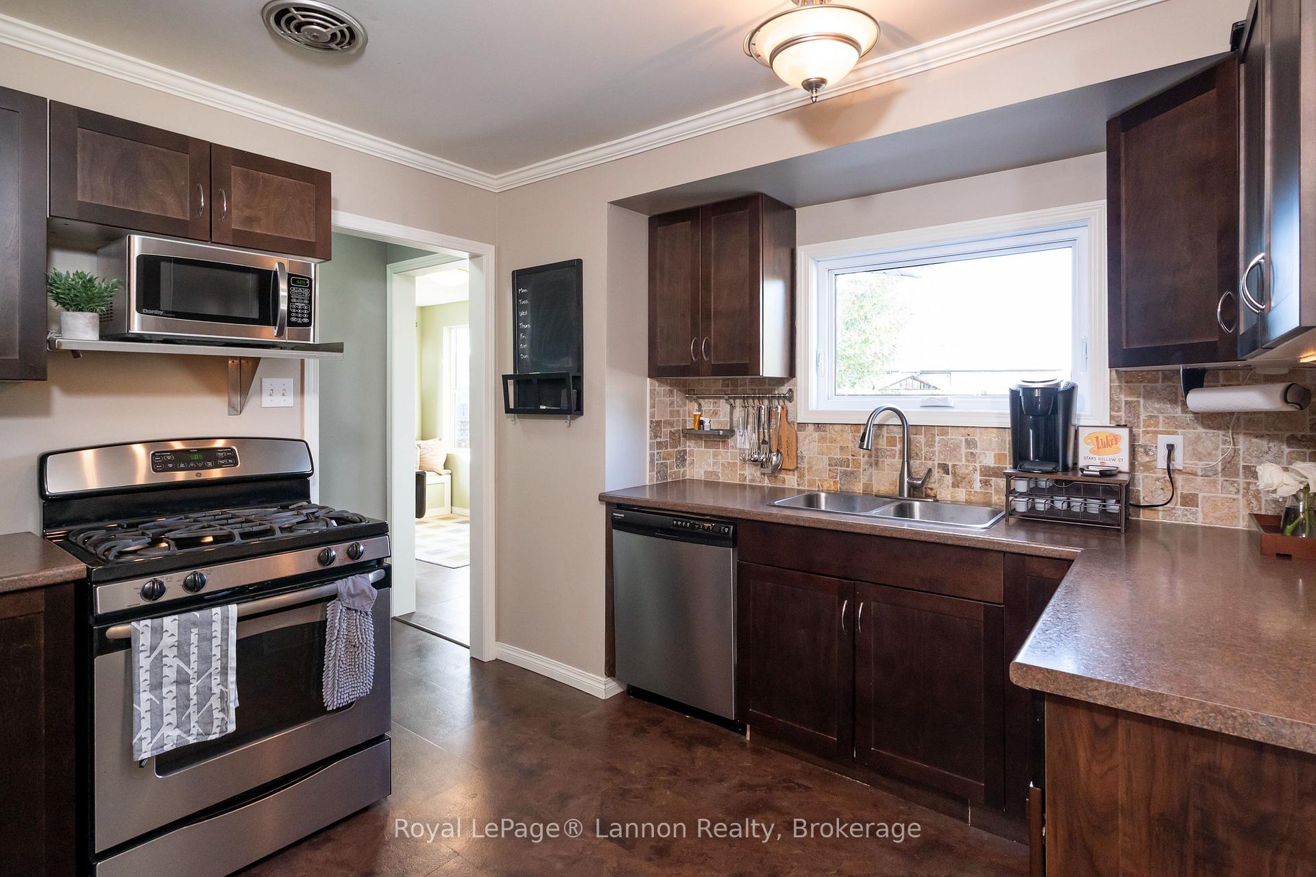 Photo 23 of 115 Newberry Crescent, Thunder Bay, Northwood Park — HOMEH