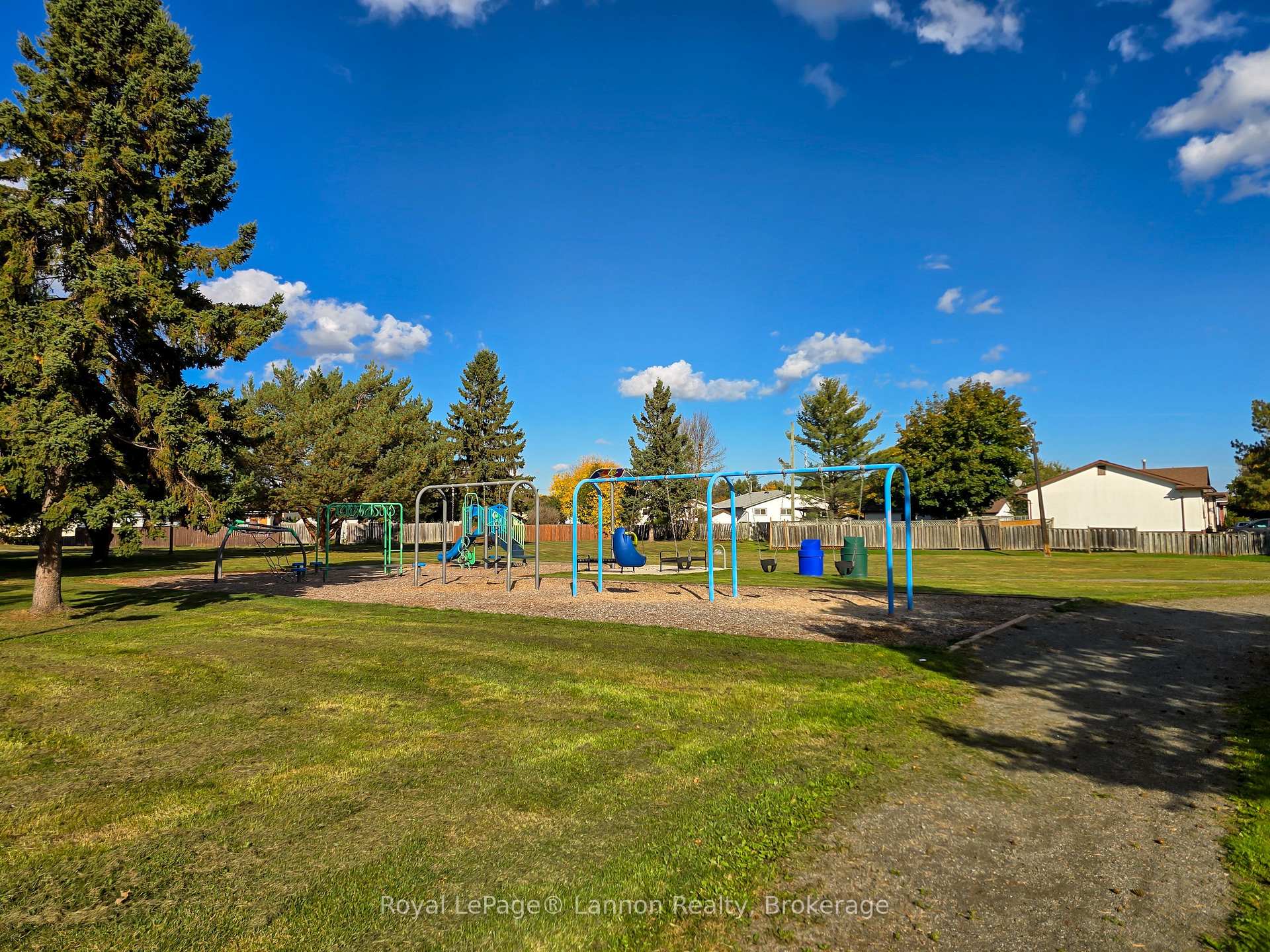 Photo 45 of 115 Newberry Crescent, Thunder Bay, Northwood Park — HOMEH