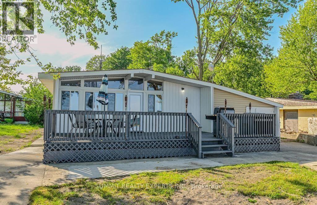 Photo 2 of 262 Cotterie Park, Leamington — HOMEH