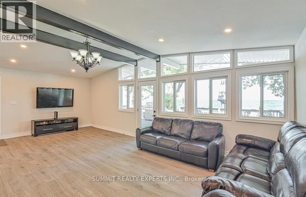 Photo 10 of 262 Cotterie Park, Leamington — HOMEH