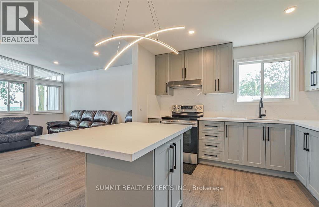 Photo 12 of 262 Cotterie Park, Leamington — HOMEH