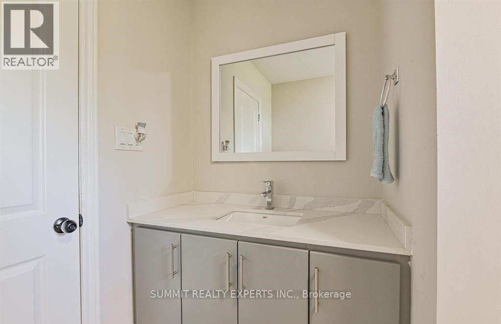 Photo 24 of 262 Cotterie Park, Leamington — HOMEH