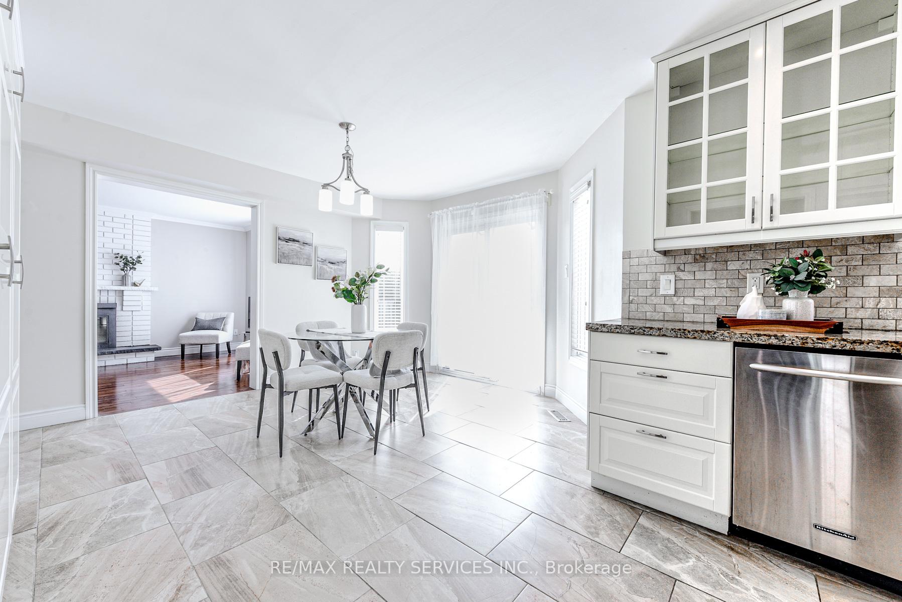 Photo 21 of 10 St Mark Place, Brampton, Northwood Park — HOMEH