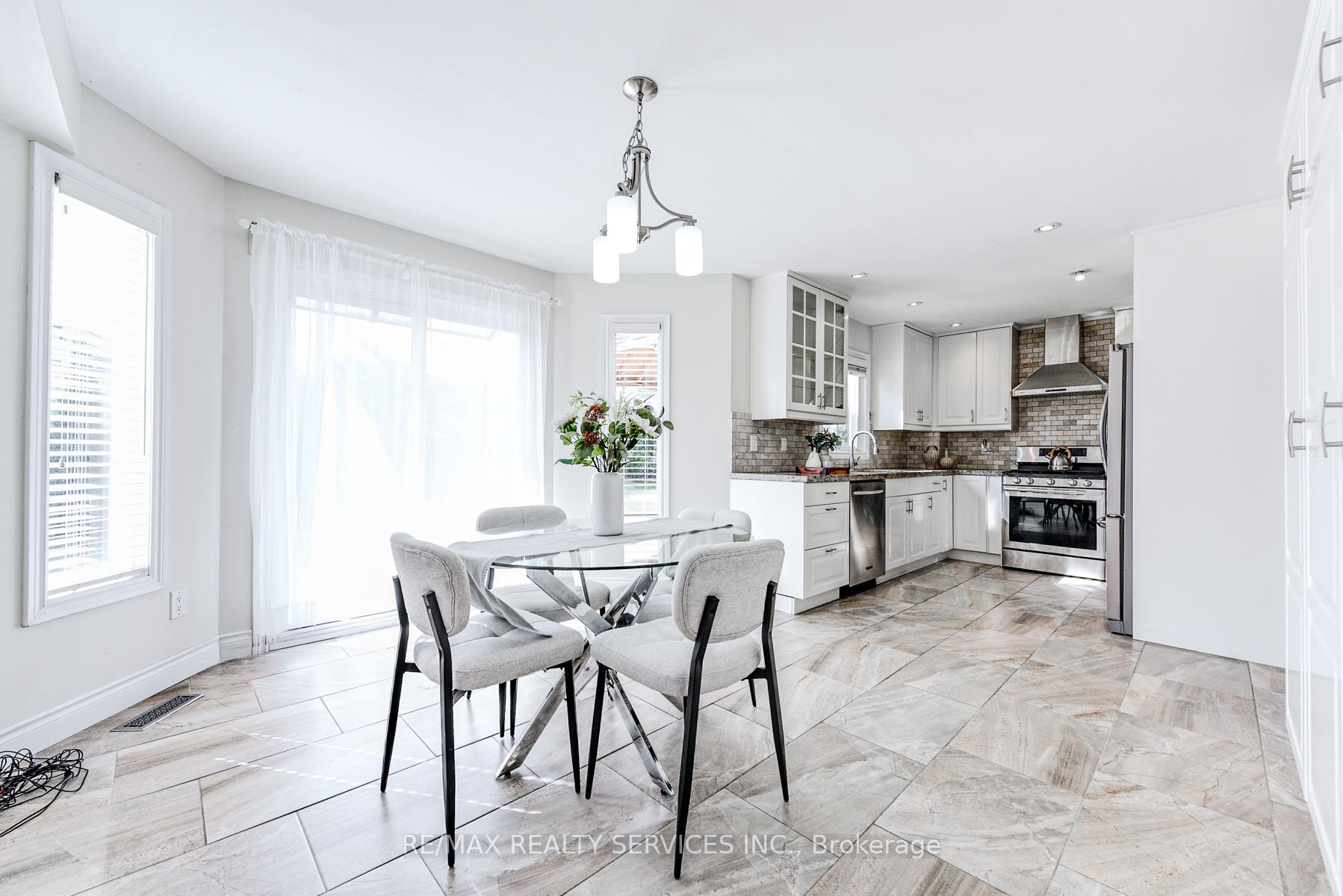 Photo 22 of 10 St Mark Place, Brampton, Northwood Park — HOMEH