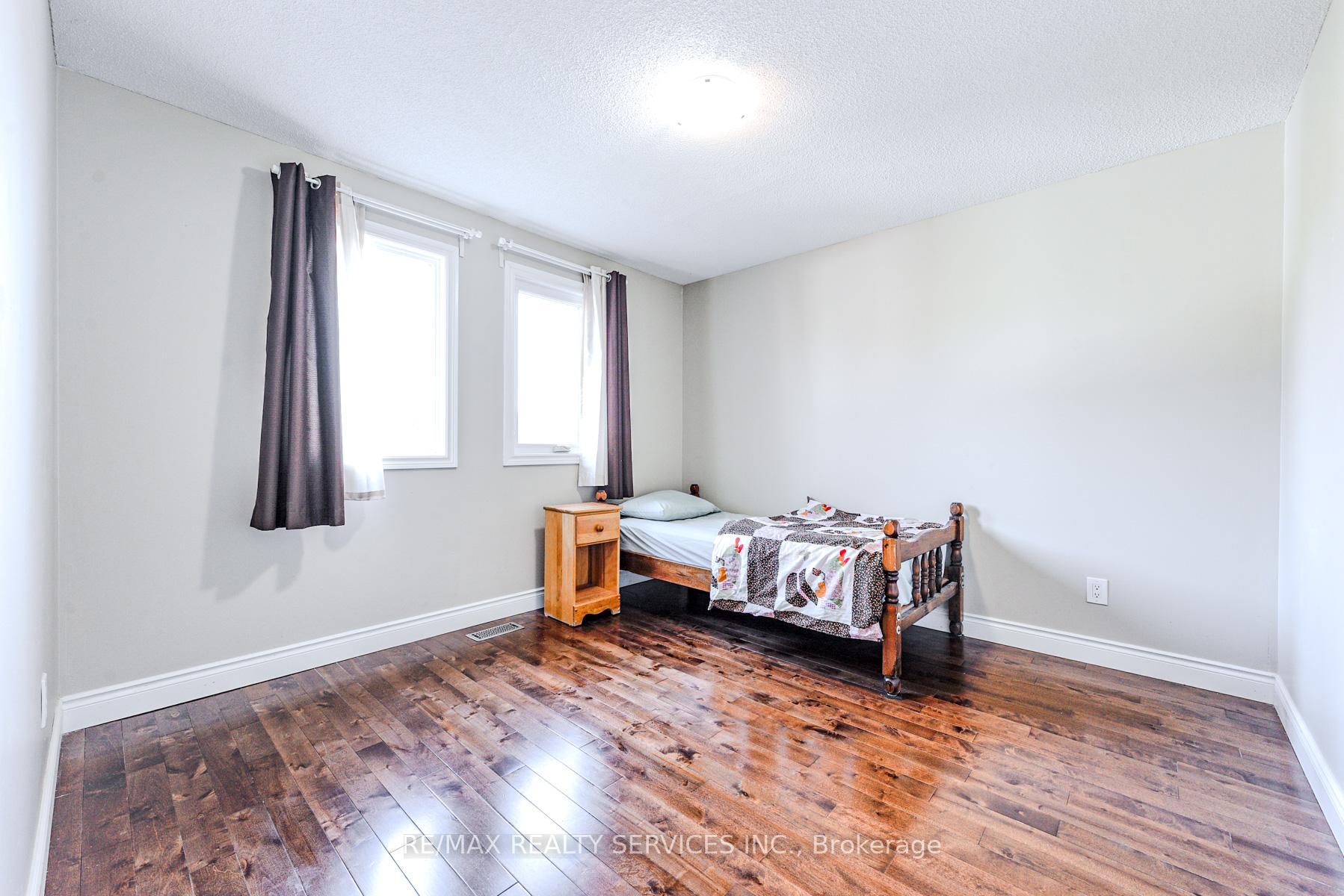 Photo 36 of 10 St Mark Place, Brampton, Northwood Park — HOMEH