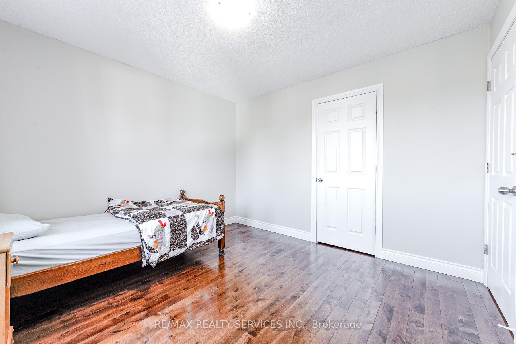 Photo 37 of 10 St Mark Place, Brampton, Northwood Park — HOMEH