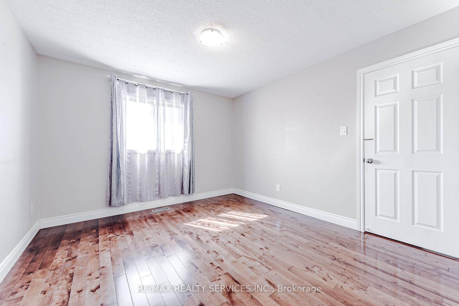 Photo 40 of 10 St Mark Place, Brampton, Northwood Park — HOMEH